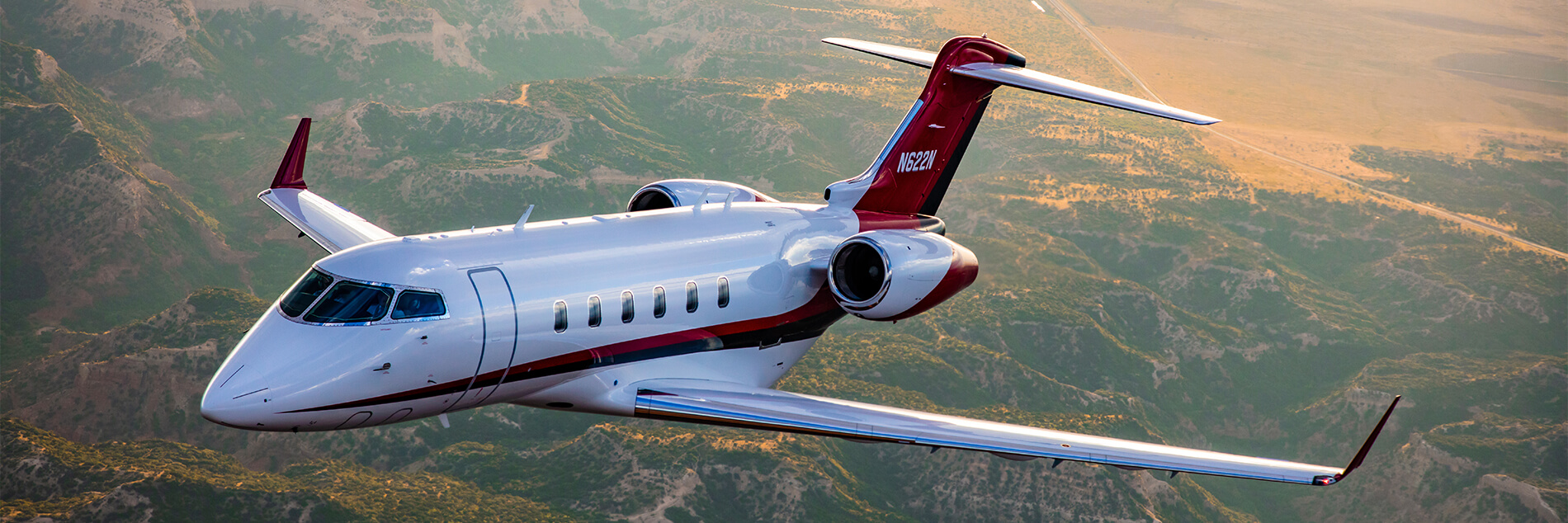 Challenger 300 In Flight