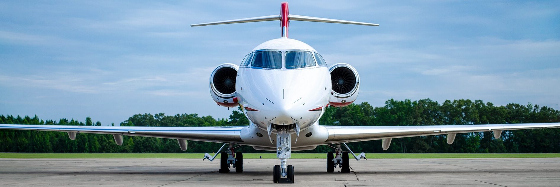 Challenger 300 Front View