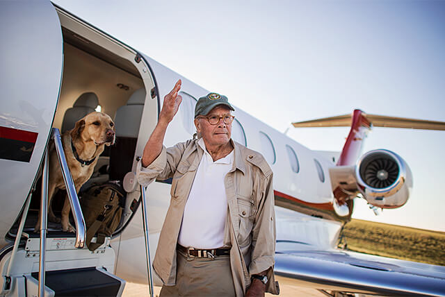 Tom Brokaw & Red Phenom 300 Boarding